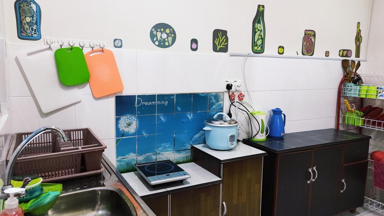 Hornbill Homestay Samarahan Kota Samarahan Dış mekan fotoğraf